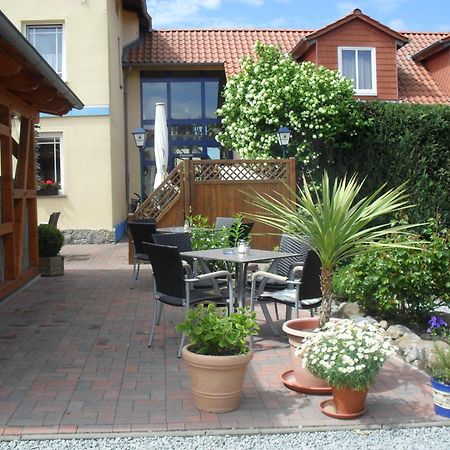 Hotel-Pension Zur Mole Wiek auf Ruegen Luaran gambar